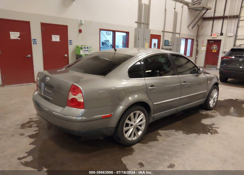 2004 VOLKSWAGEN PASSAT GL VIN: WVWMD63B64E032885