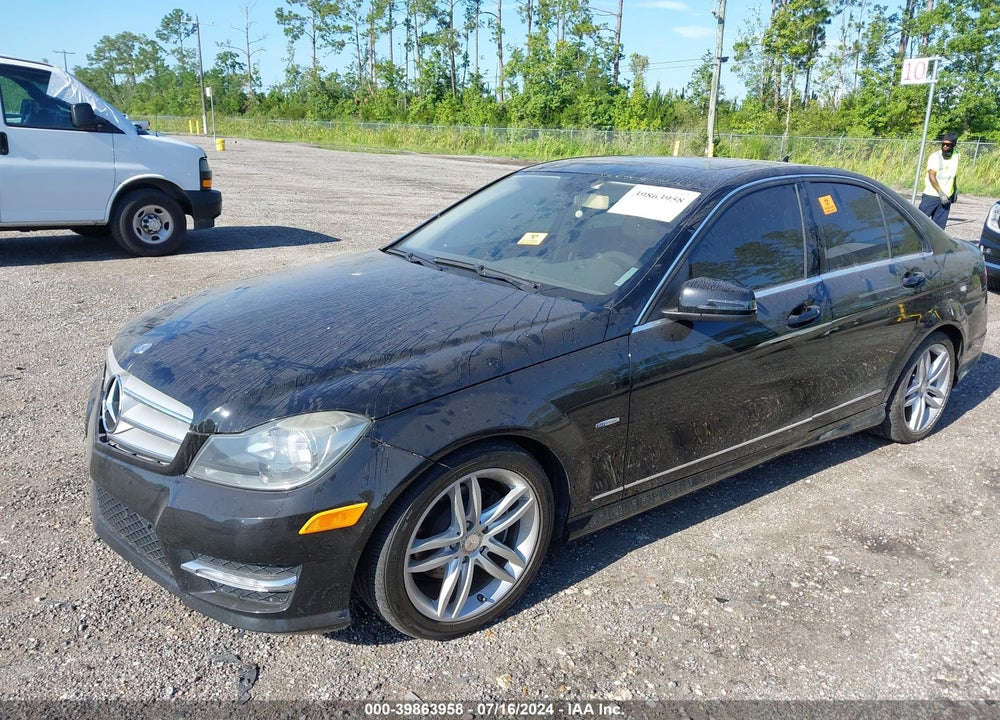 2012 MERCEDES-BENZ C 250 LUXURY/SPORT VIN: WDDGF4HB7CA619869