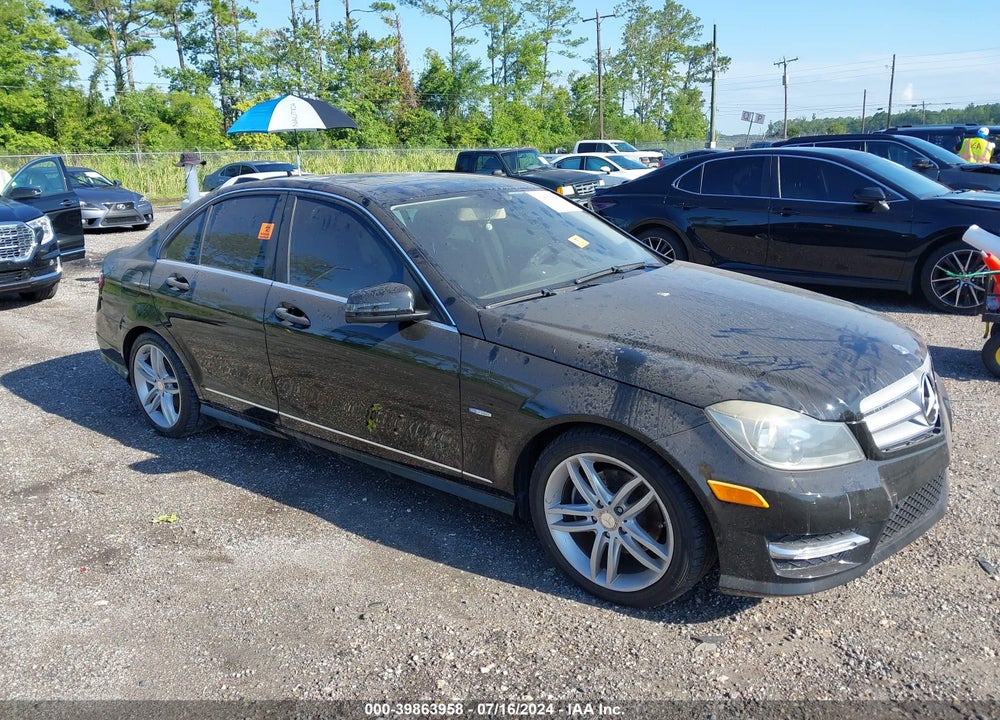 2012 MERCEDES-BENZ C 250 LUXURY/SPORT VIN: WDDGF4HB7CA619869