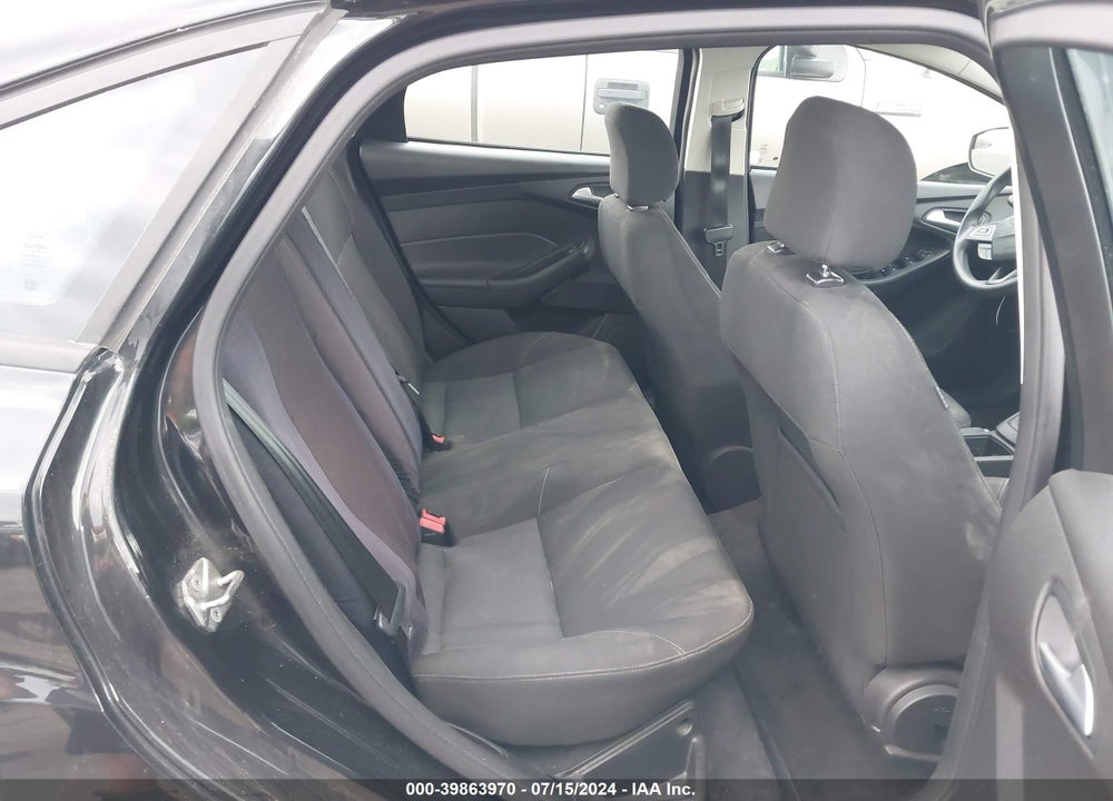 2015 FORD FOCUS SE VIN: 1FADP3F21FL367056