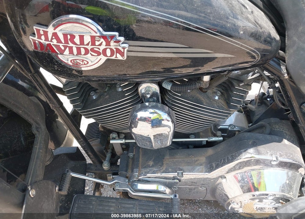 2005 HARLEY-DAVIDSON FLHTCUI VIN: 1HD1FCW1X5Y661028