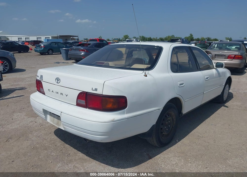 1995 TOYOTA CAMRY LE VIN: 4T1SK12EXSU891522