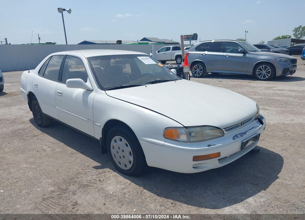 1995 TOYOTA CAMRY LE VIN: 4T1SK12EXSU891522