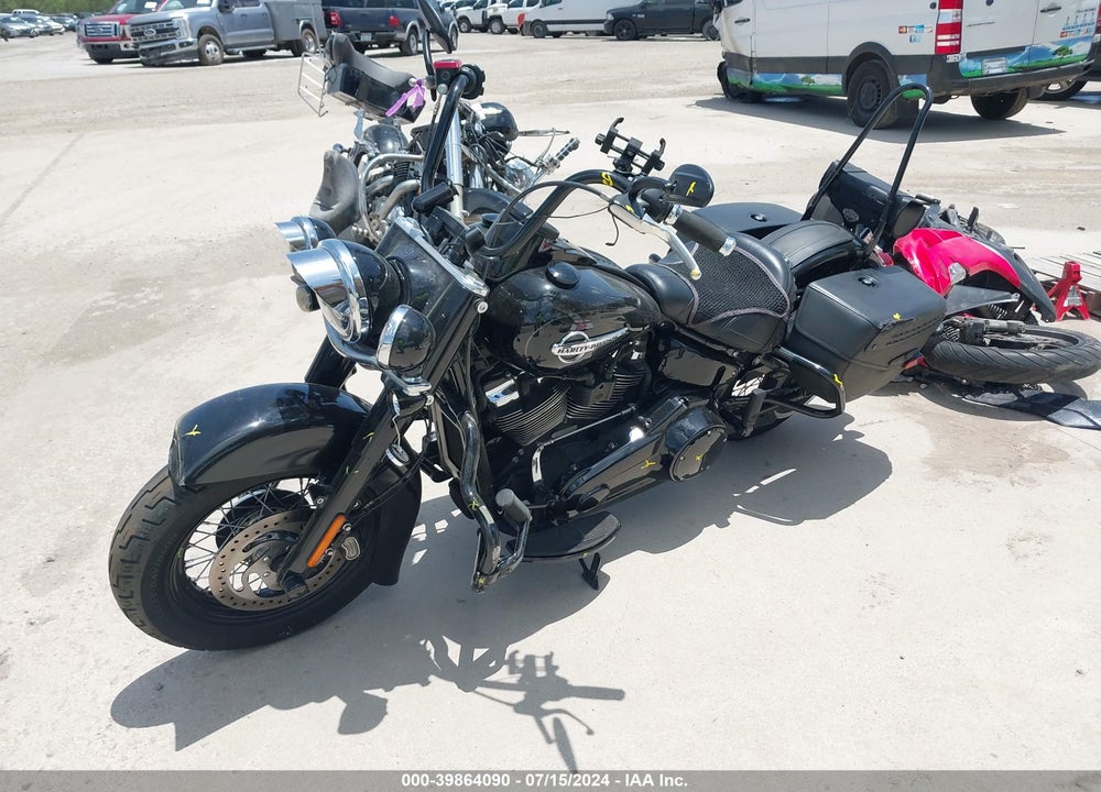 2018 HARLEY-DAVIDSON FLHC HERITAGE CLASSIC VIN: 1HD1YAJ18JC038925