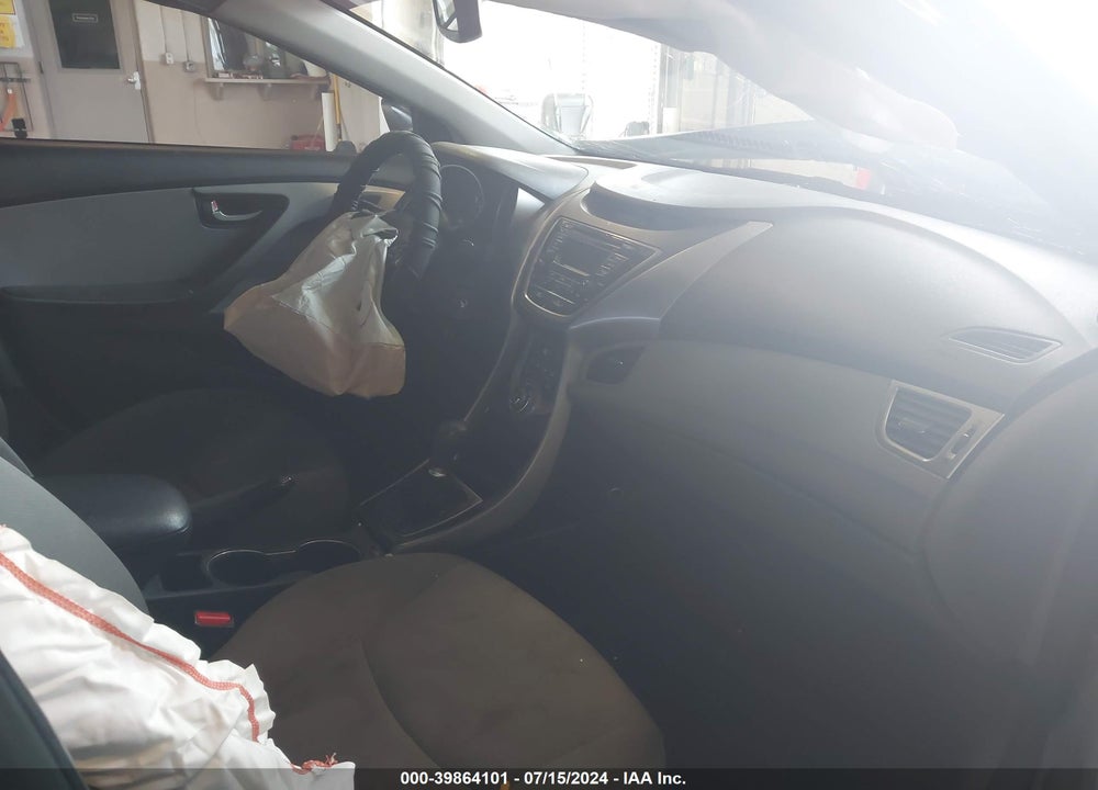 2013 HYUNDAI ELANTRA GLS VIN: KMHDH4AE8DU725626