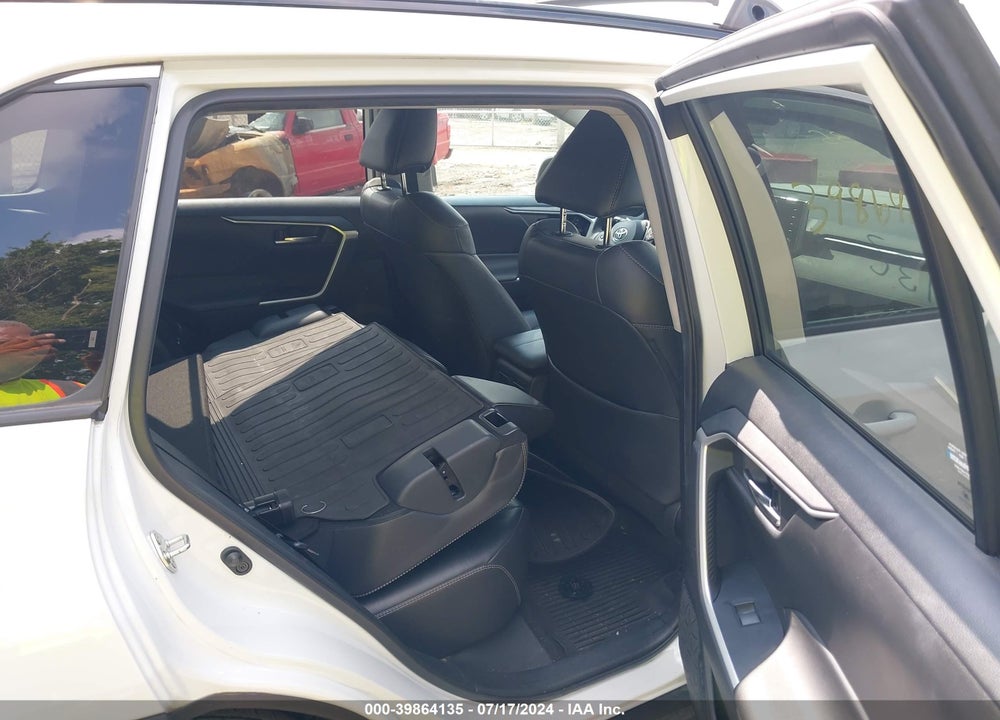 2021 TOYOTA RAV4 XLE PREMIUM VIN: 2T3A1RFV7MW157843