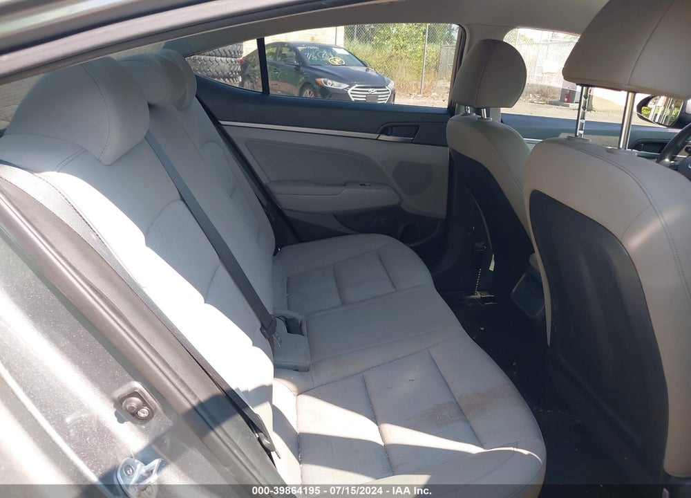 2017 HYUNDAI ELANTRA SE VIN: KMHD84LF9HU192665