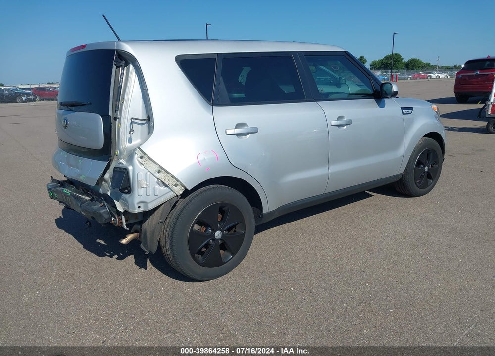 2015 KIA SOUL VIN: KNDJN2A2XF7813833