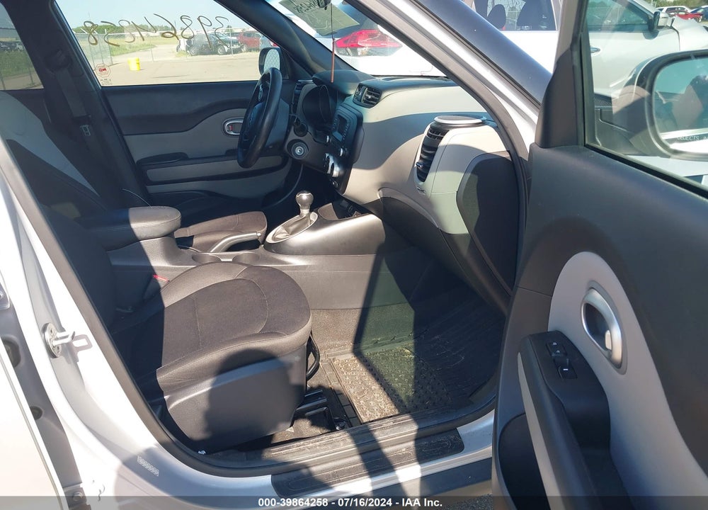 2015 KIA SOUL VIN: KNDJN2A2XF7813833