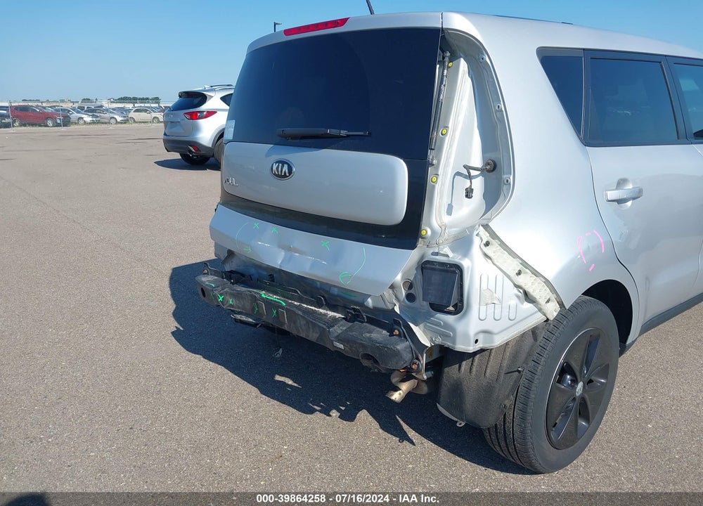 2015 KIA SOUL VIN: KNDJN2A2XF7813833