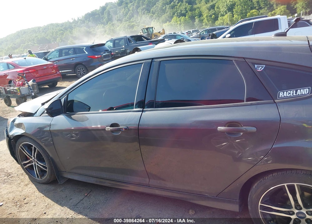 2018 FORD FOCUS ST VIN: 1FADP3L92JL284245