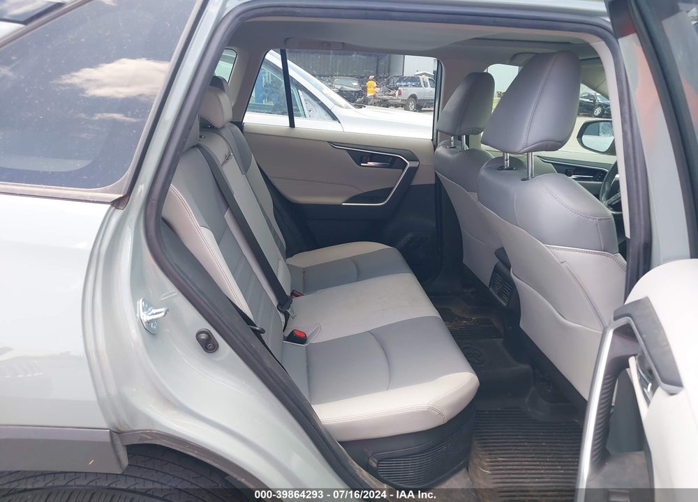 2021 TOYOTA RAV4 XLE PREMIUM HYBRID VIN: JTMB6RFV2MD046023