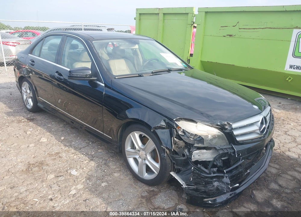 2011 MERCEDES-BENZ C 300 LUXURY/SPORT VIN: WDDGF5EBXBR140078