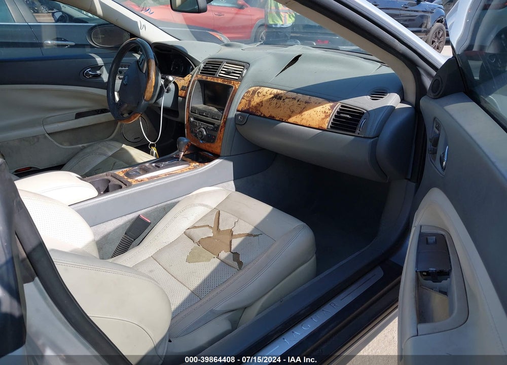 2007 JAGUAR XK VIN: SAJWA44B475B10240