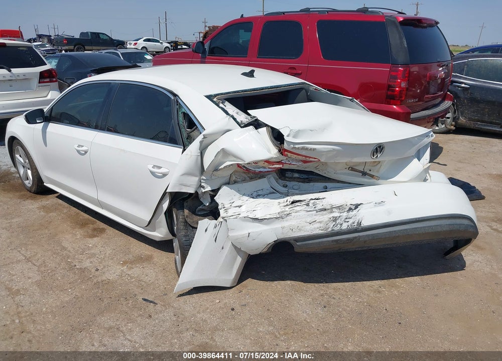 2013 VOLKSWAGEN PASSAT 2.0L TDI SE VIN: 1VWBN7A31DC143083