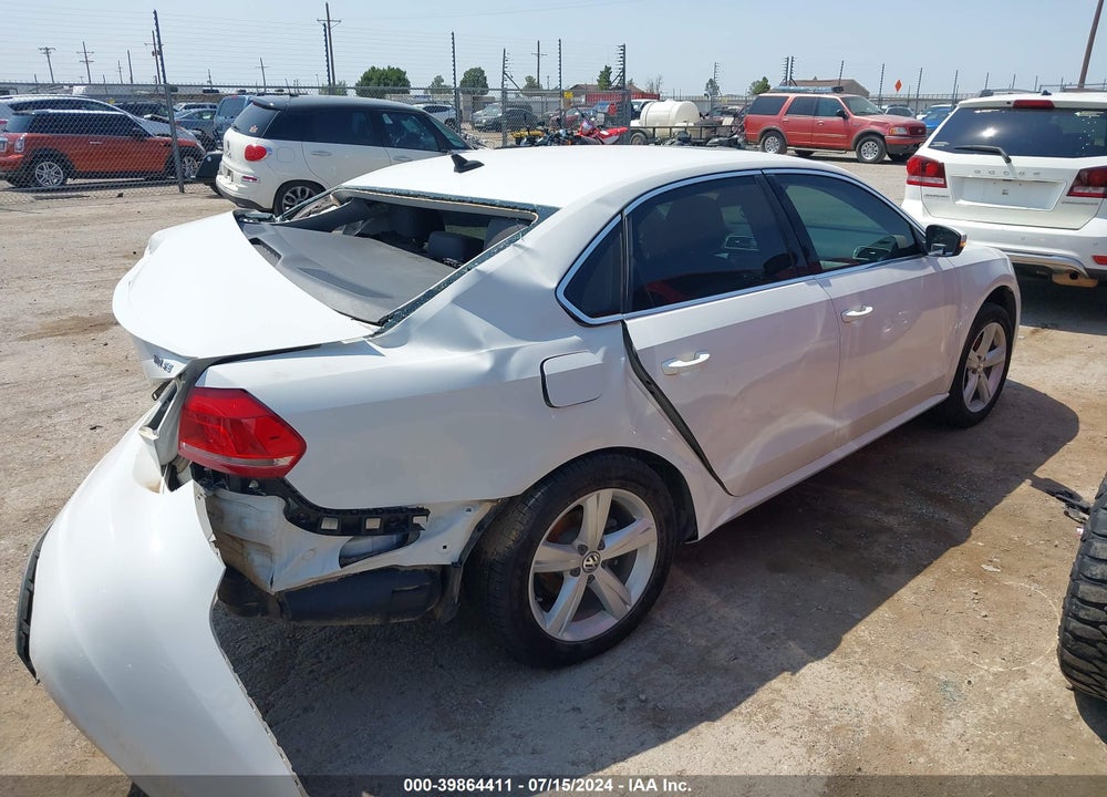 2013 VOLKSWAGEN PASSAT 2.0L TDI SE VIN: 1VWBN7A31DC143083