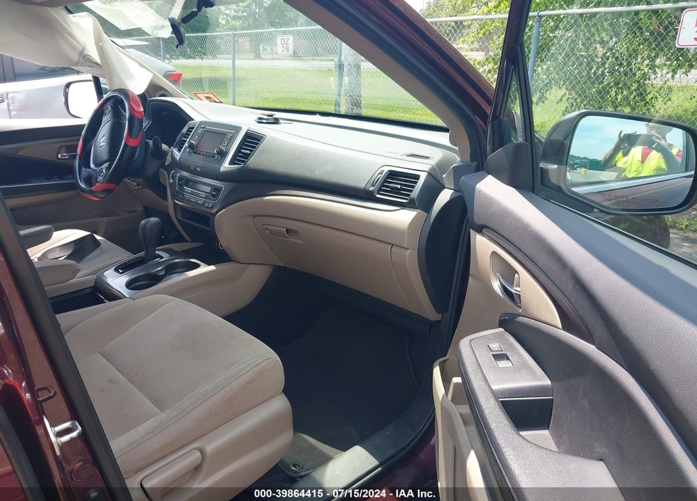 2017 HONDA PILOT LX VIN: 5FNYF6H19HB068182