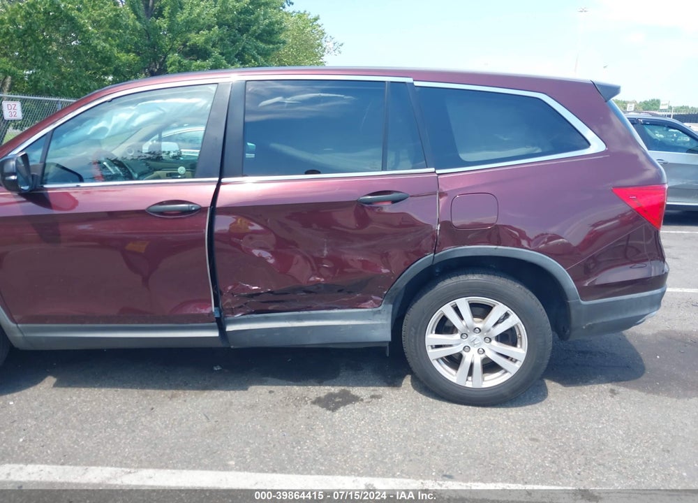 2017 HONDA PILOT LX VIN: 5FNYF6H19HB068182