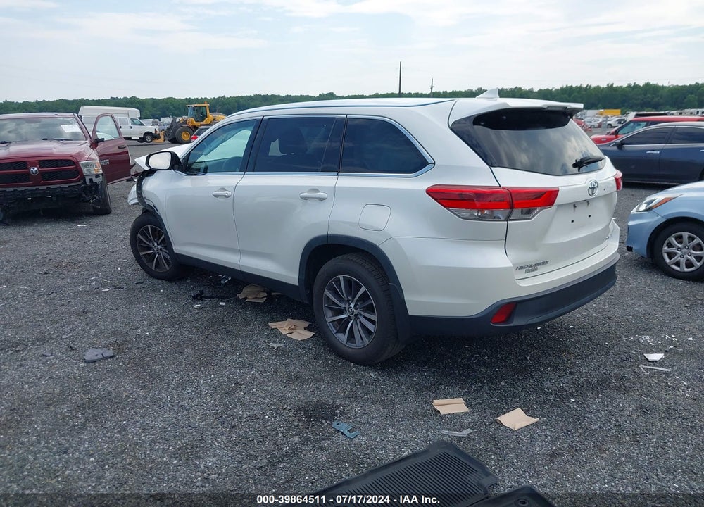 2019 TOYOTA HIGHLANDER VIN: 5TDJZRFH2KS606685