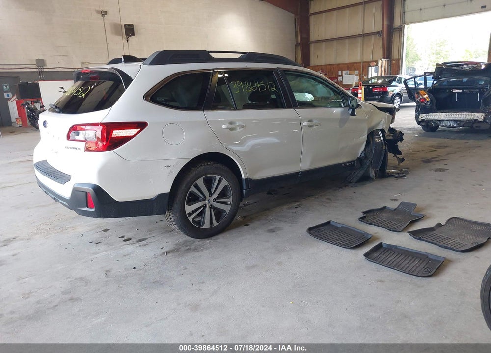 2018 SUBARU OUTBACK VIN: 4S4BSAKC3J3333434