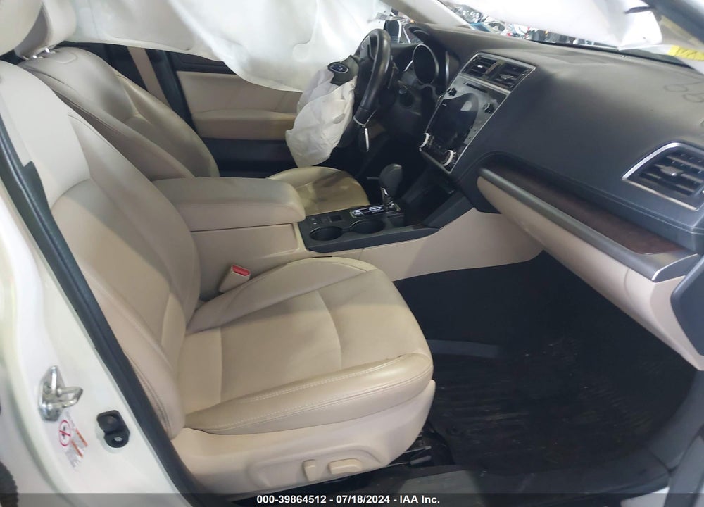 2018 SUBARU OUTBACK VIN: 4S4BSAKC3J3333434