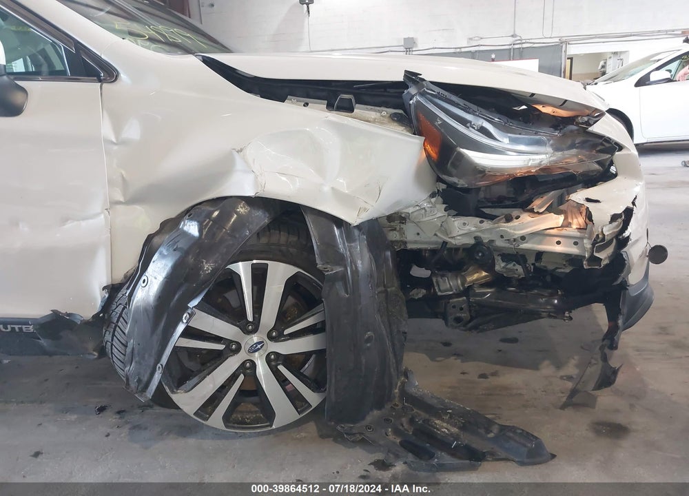 2018 SUBARU OUTBACK VIN: 4S4BSAKC3J3333434
