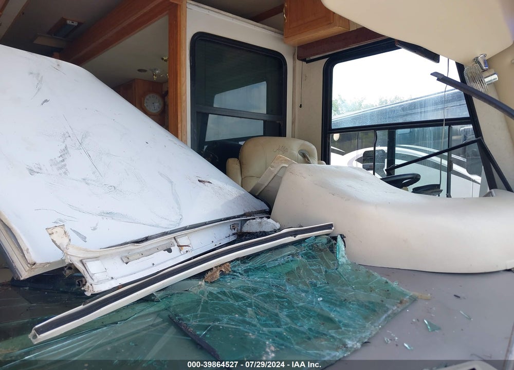 2003 FREIGHTLINER CHASSIS X LINE MOTOR HOME VIN: 4UZAAHAK93CL75190