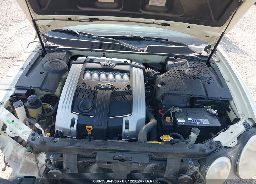 2004 KIA AMANTI VIN: KNALD124845023085