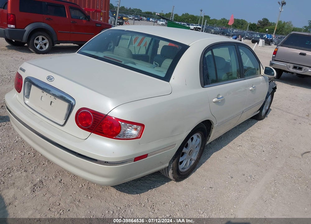 2004 KIA AMANTI VIN: KNALD124845023085