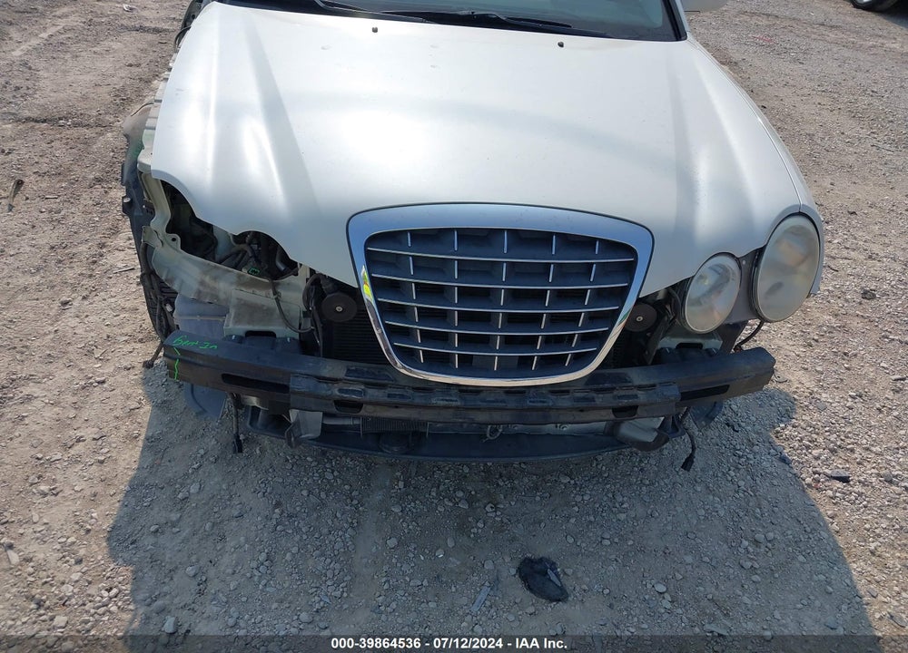 2004 KIA AMANTI VIN: KNALD124845023085