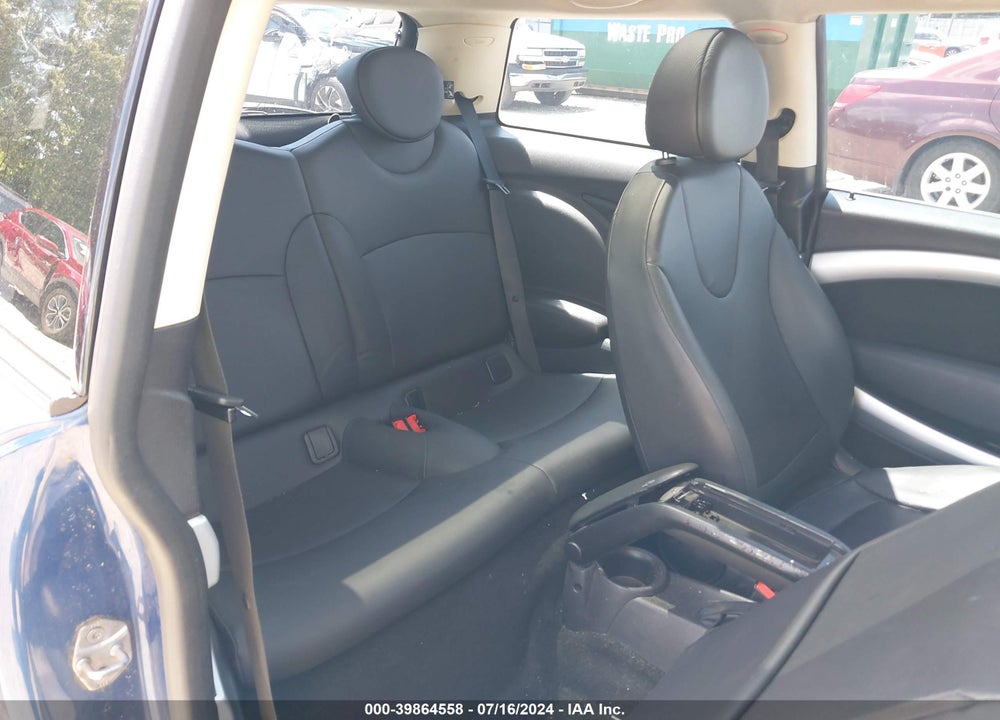 2013 MINI HARDTOP COOPER VIN: WMWSU3C56DT677495