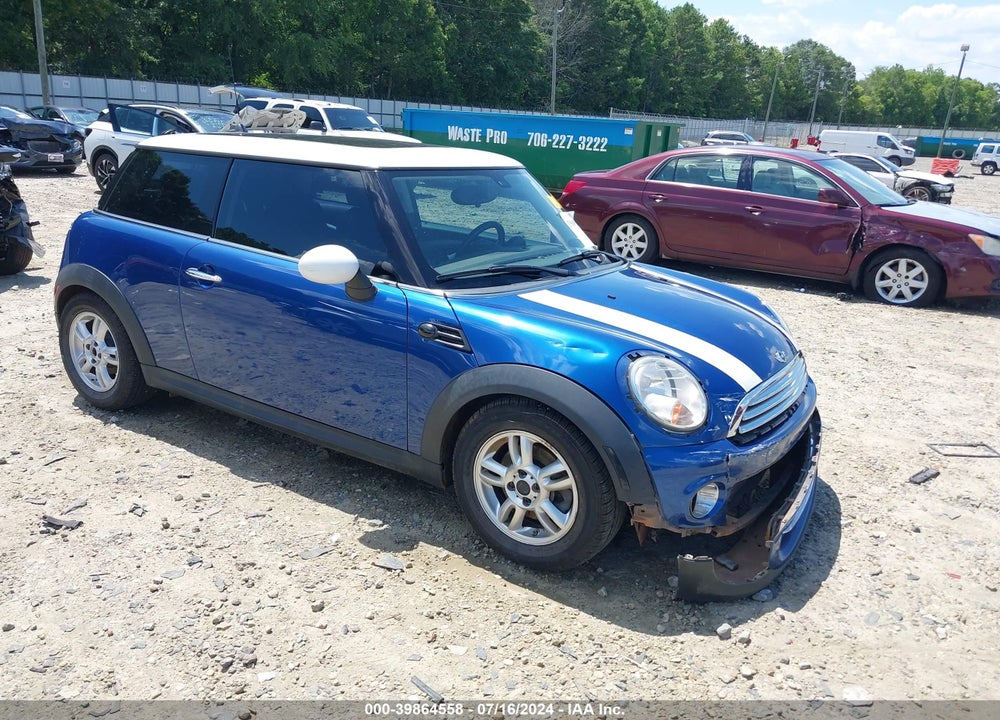 2013 MINI HARDTOP COOPER VIN: WMWSU3C56DT677495