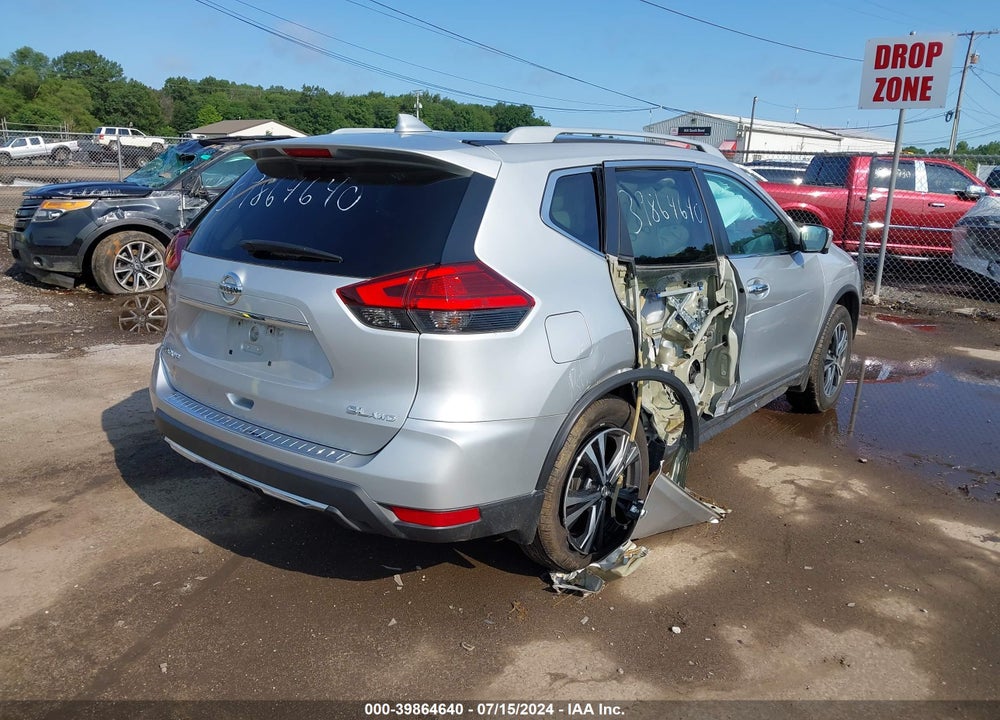 2017 NISSAN ROGUE SL VIN: 5N1AT2MV3HC744534
