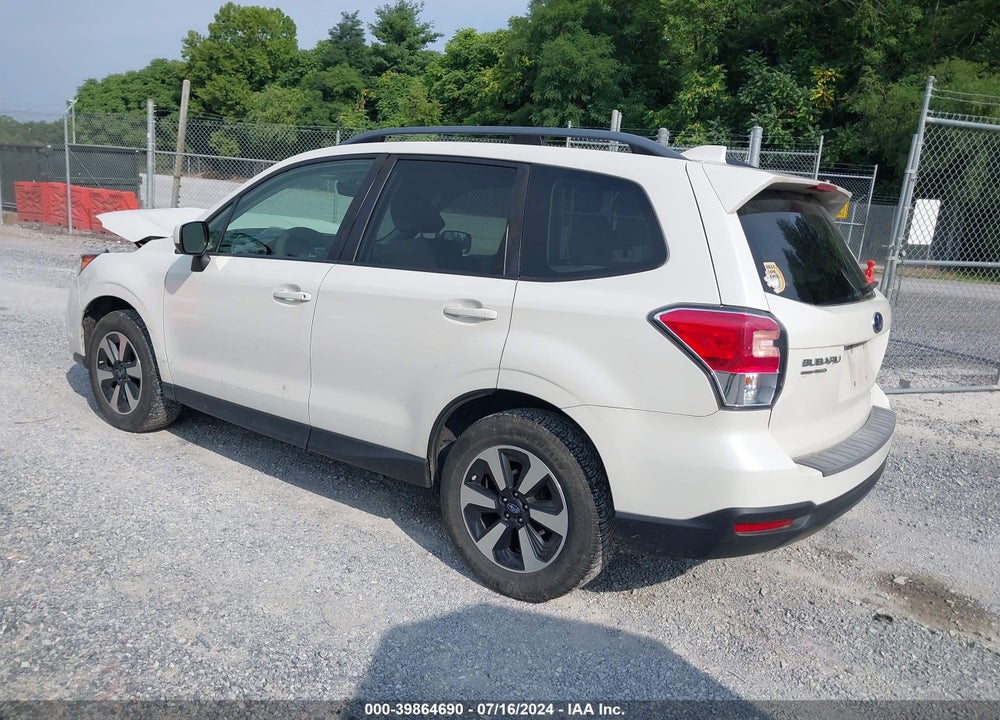 2017 SUBARU FORESTER PREMIUM VIN: JF2SJAEC9HH469424