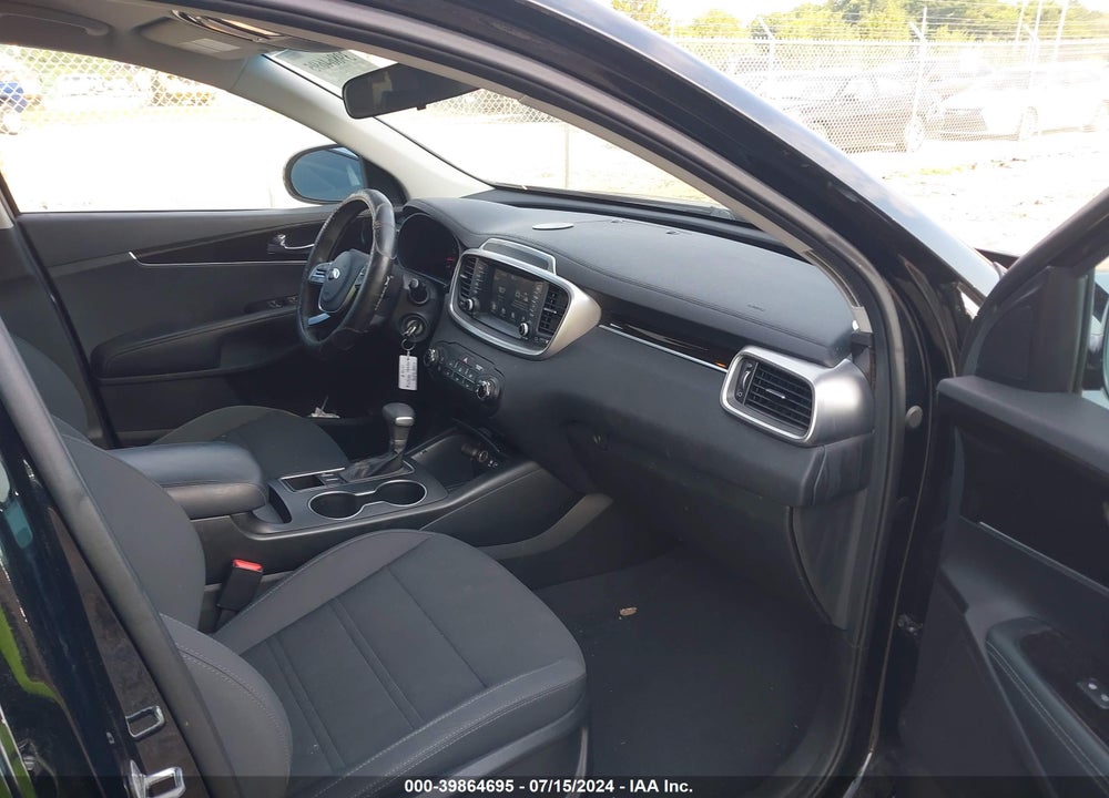 2020 KIA SORENTO 2.4L L VIN: 5XYPG4A39LG664709