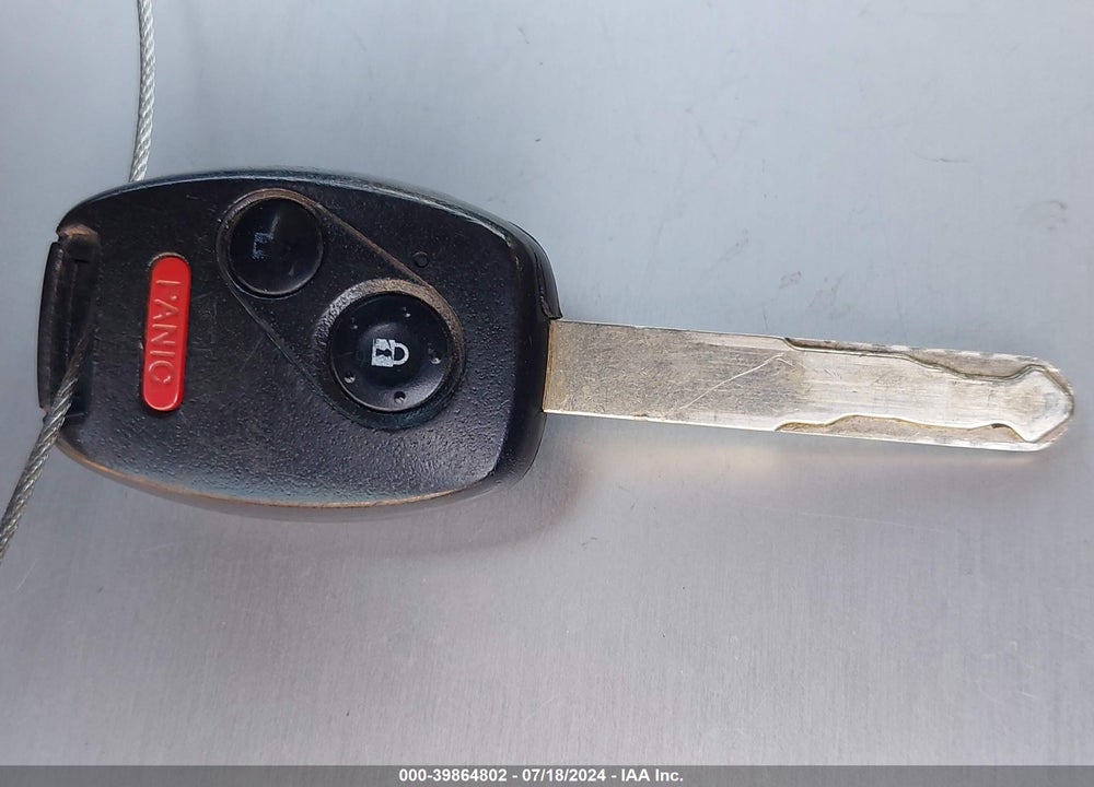 2011 HONDA CIVIC LX VIN: 19XFA1F58BE042006