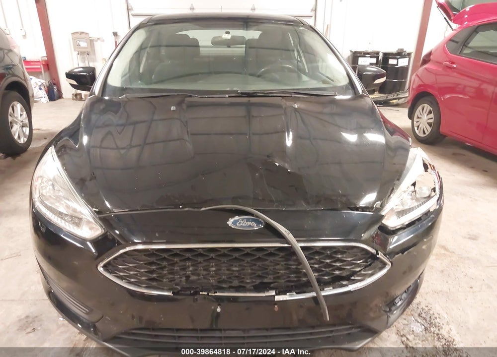2017 FORD FOCUS SE VIN: 1FADP3F24HL303628