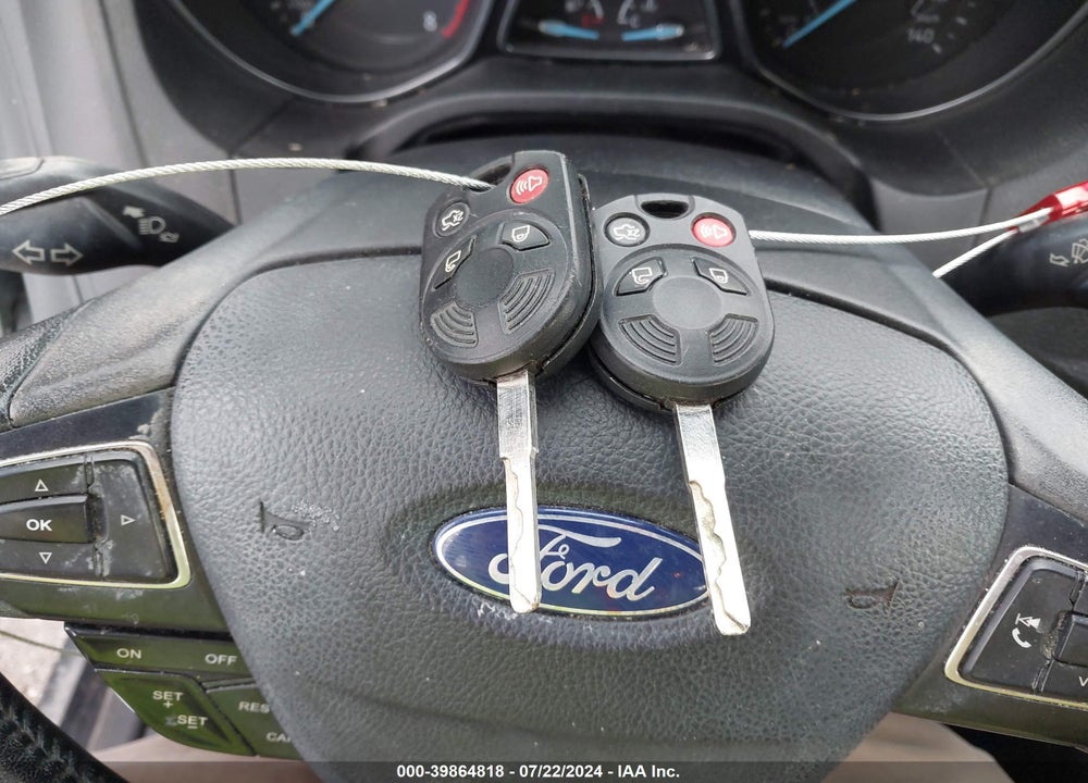 2017 FORD FOCUS SE VIN: 1FADP3F24HL303628