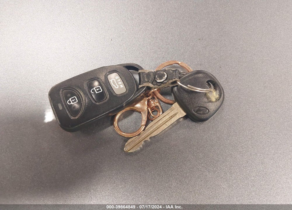 2019 HYUNDAI ELANTRA SE VIN: KMHD74LF9KU879705