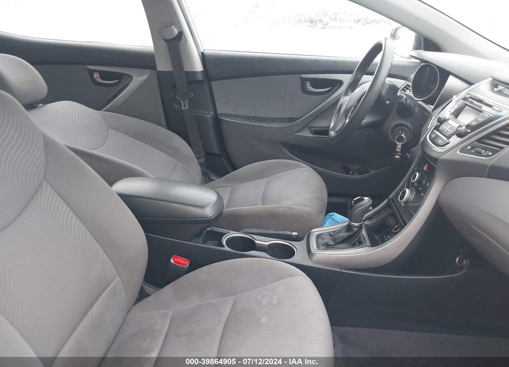 2015 HYUNDAI ELANTRA SE VIN: 5NPDH4AE7FH634249