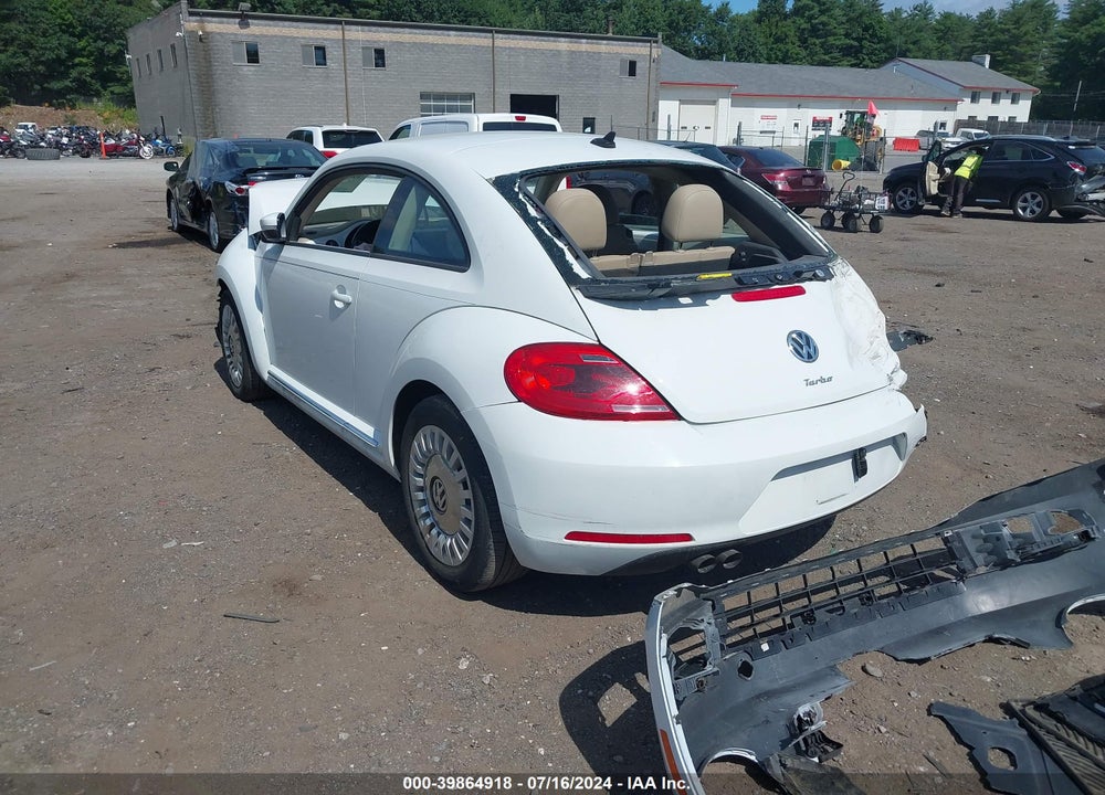2016 VOLKSWAGEN BEETLE 1.8T SE VIN: 3VWJ17AT2GM626981
