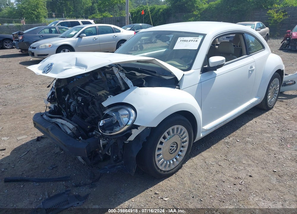 2016 VOLKSWAGEN BEETLE 1.8T SE VIN: 3VWJ17AT2GM626981