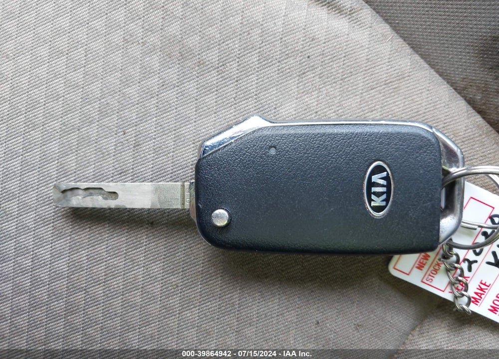 2020 KIA SOUL LX VIN: KNDJ23AUXL7707264