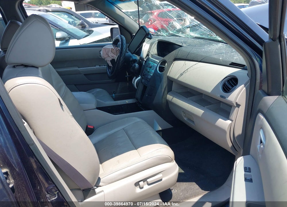 2011 HONDA PILOT EX-L VIN: 5FNYF3H50BB041896