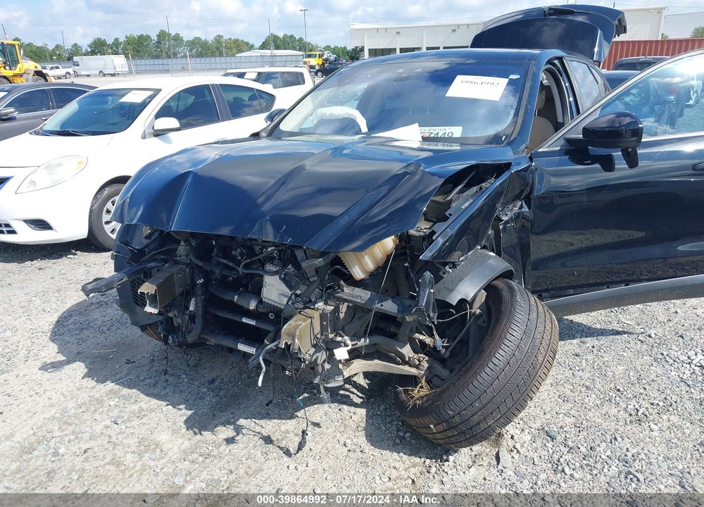2018 JAGUAR F-PACE 25T PREMIUM VIN: SADCJ2FXXJA320646