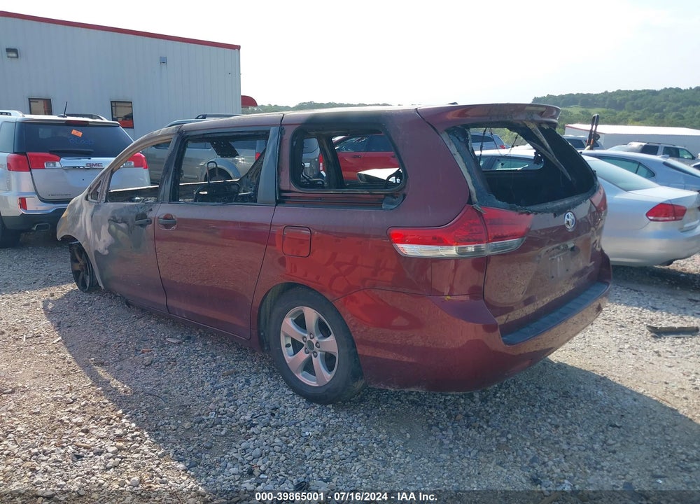 2011 TOYOTA SIENNA VIN: 5TDKA3DC5BS004752