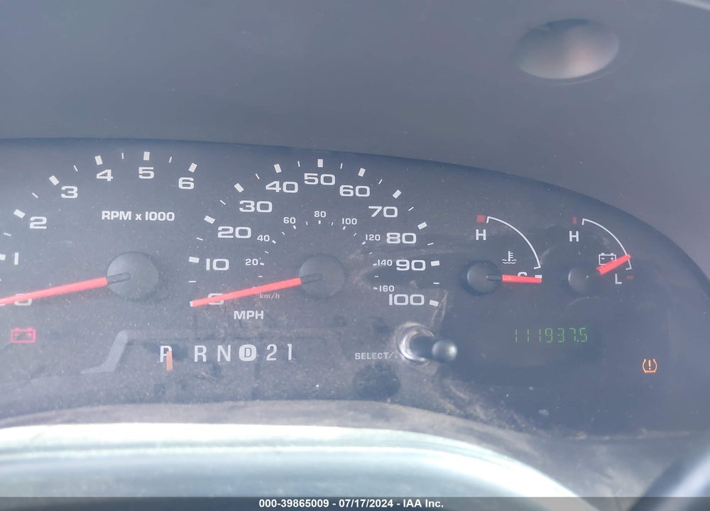 2008 FORD E-350 SUPER DUTY XL/XLT VIN: 1FBNE31L38DB44023