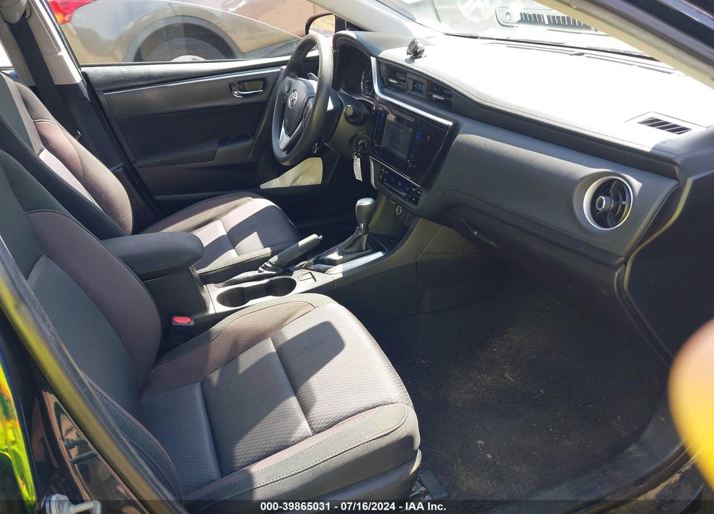 2019 TOYOTA COROLLA LE VIN: 5YFBURHE9KP870548