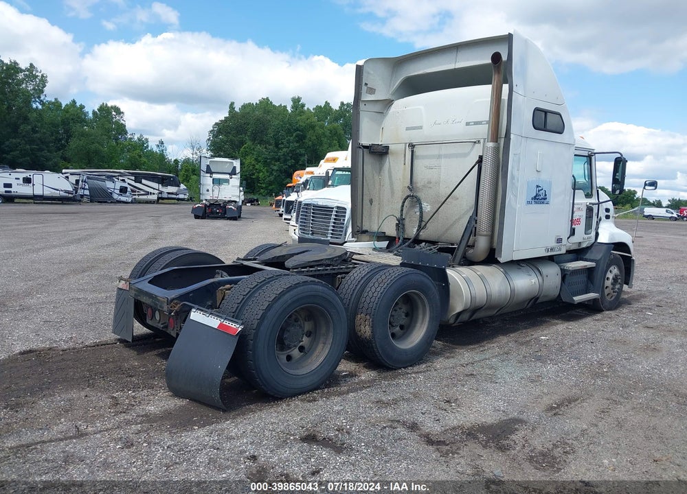 2017 MACK PINNACLE VIN: 1M1AW09Y7HM083586