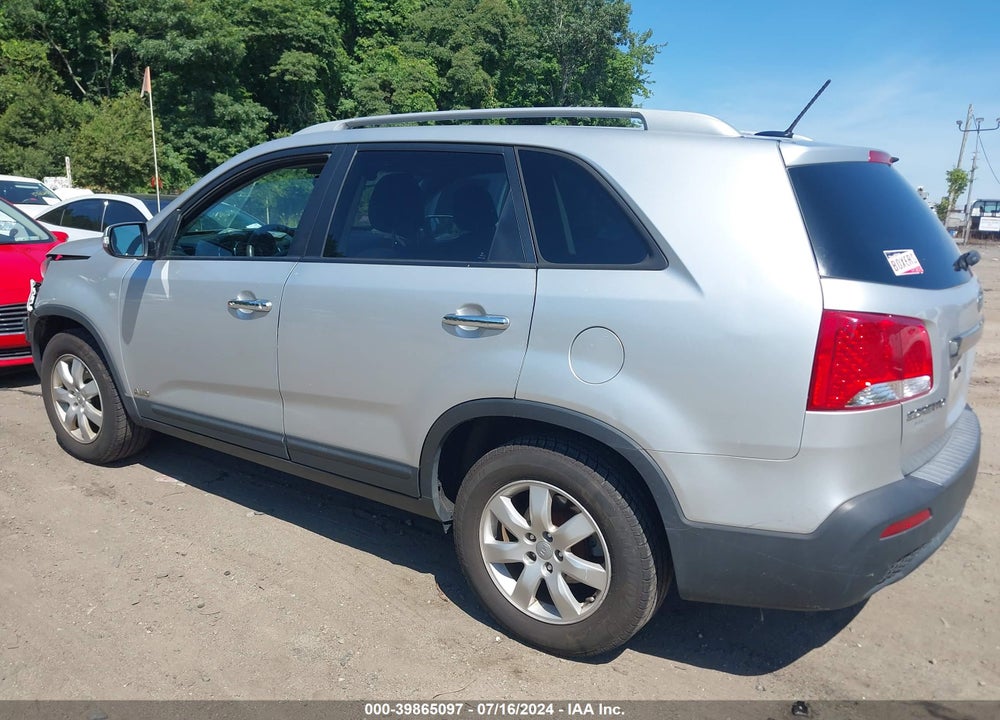 2012 KIA SORENTO LX V6 VIN: 5XYKTDA2XCG270147